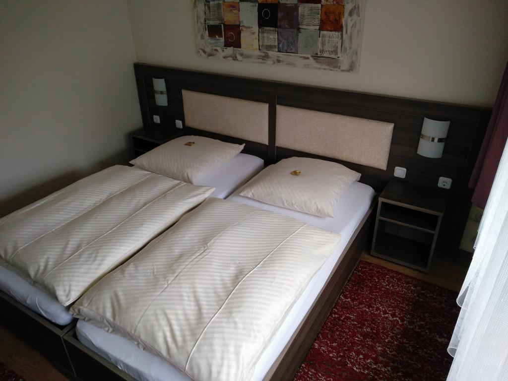 Hotel Alfa 노이 이젠부르크 객실 사진