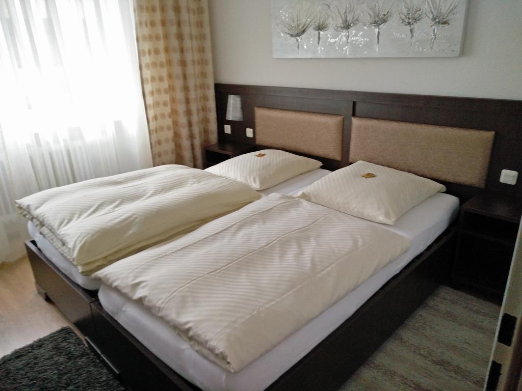 Hotel Alfa 노이 이젠부르크 객실 사진