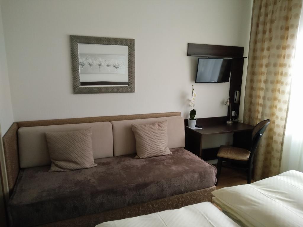 Hotel Alfa 노이 이젠부르크 객실 사진
